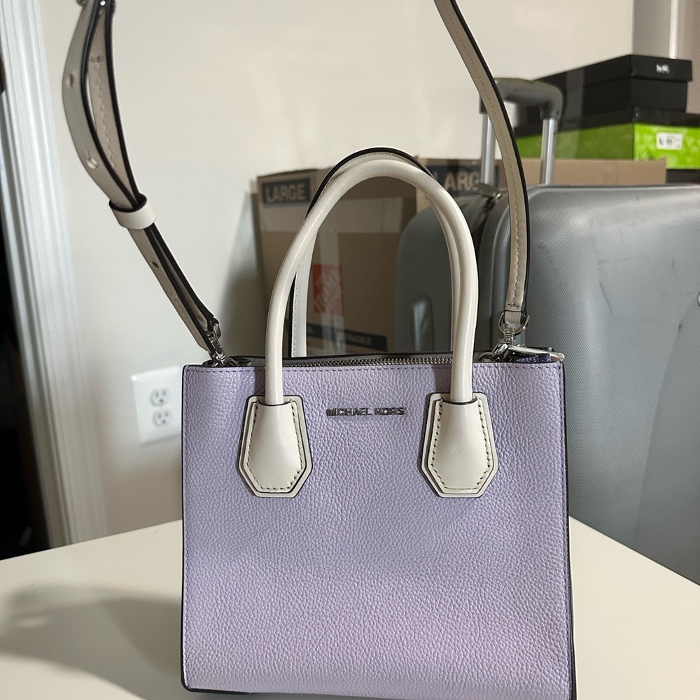 Michael Kors Lavender and Cream Satchel - Picture 3 of 6